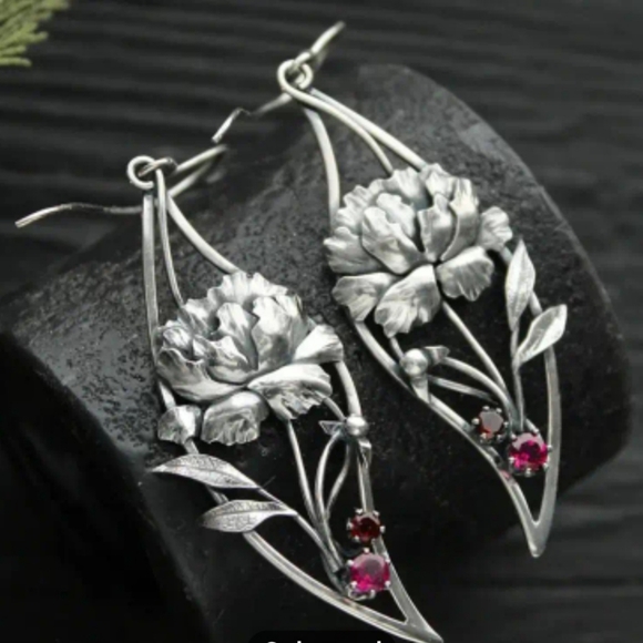 WORLD MARKET " SIMPLY NATURE" BOHO DANGLE EARRINGS NWOT - Picture 3 of 7